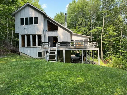 Breathtaking Post & Beam Minutes from Jiminy Peak, Williamstown, Lenox & Hiking Các khách sạn ở Lanesborough