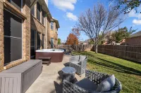 Keller’s Crown Jewel - 5Br Retreat w/ Hot Tub & Pool Table