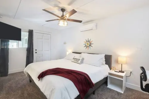 Del Mar Studio · Charming Studio I 600Mbps Walk to Tower District
