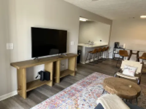 All Things Auburn, Walkable to Campus and University Related Activities!