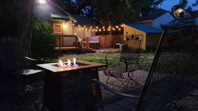 Cozy One Bedroom Cottage Getaway!