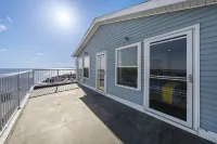Waterfront Cottage on Lake Erie