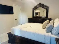 Heated Pool with saltwater system 1.6 mi to Weeki Wachee