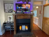 THE HISTORIC VICTORIAN HIDEAWAY - WITH SKYLINE VIEWS!! BEST LOCATION IN UPTOWN!!