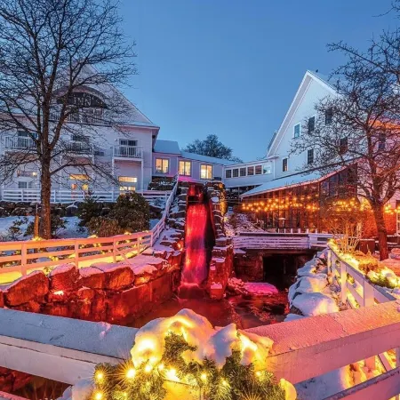 Adventures & Relaxation on Lake Winnipesaukee in New England’s White Mountains