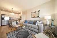 Luxury 2BD 2BA, BRAND NEW/PETS/CLOSE TO EVERYTHING/BOHO+COZY VIBES