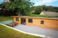 Beautifully Appointed Chalet Ideally located 5 min walk from beach & town centre Hotel a Bude-Stratton