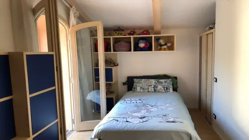 A newly renovated, stylish 2 bedroom apartment with amazing sea view