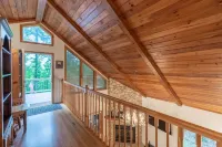 New Renovated Bathrooms! 3Br Mountain Home Near Smoky Mtns, Game Room + Fire Pit