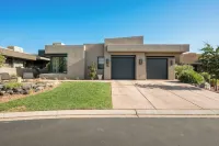 Luxury 4-bedroom Retreat- stellar red rock views – St. George's Premier Getaway