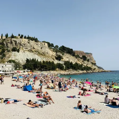 CASSIS - Beautiful T2 heart village, near beaches, coves, provence