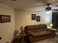 This stylish place is perfect for a family getaway. 5 minutes from KY Lake