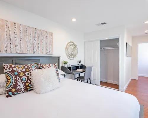 ALHAMBRA 4 Bed home near DTLA w/Parking Hotels in Alhambra