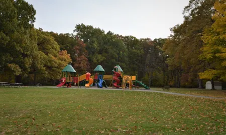 Our historic 140 year old home is a minutes walk to Downtown Flushing