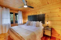 Cozy mountain view cabin & 2 king en-suites