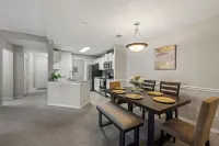 Bright 3Br by  Uga, Near DT and Georgia Museum of Art, Urban Oasis