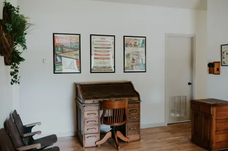 Cheerful Country Cottage