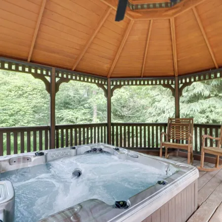 Family Cabin Near Lake Wallenpaupack-Hot Tub-Trails