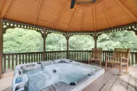 NEW Family Cabin near Lake Wallenpaupack-Hot Tub-Trails