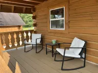 Yellow Banks Log Cabin With Waterfront Views