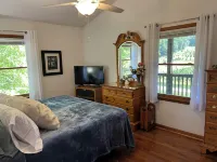 2 Views!  Front view of Lake Glenville & back view of Christmas Tree farm! Hotels in Hamburg