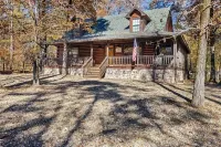 Indulge in a Timeless Cabin Getaway with Thrilling Outdoor Adventures! 🏞️🔥