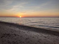 3/4 Mile to the Beach - Breakfast Included - King Beds - Family & Dog Friendly Hotels in Hagar Township