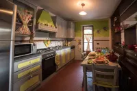 Rhythms and atmospheres of the past, the comforts of the present a stone's throw from the city