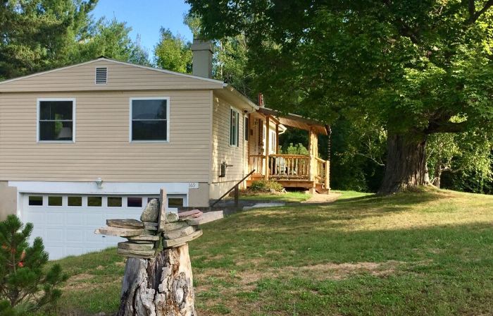 Secluded Cottage! Amazing Views Whiteface Mtn & High Peaks! Great All 4 Seasons!