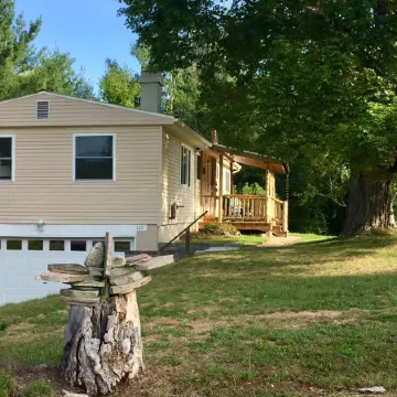Secluded Cottage! Amazing Views Whiteface Mtn & High Peaks! Great All 4 Seasons!