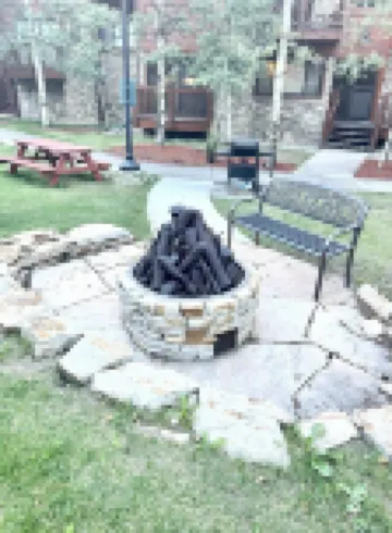 2BR Pine Ridge Condo; Ski-In, Walk to Downtown
