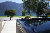 Wapato Point Bear Mountain Retreat - Views + Resort Access