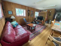 LoveJoy Cottage in quaint historic Coupeville. views of Penn Cove - Pet friendly