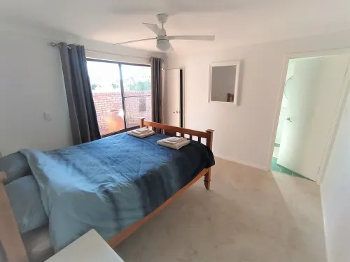 A renovated self-contained guest suite close to the beach