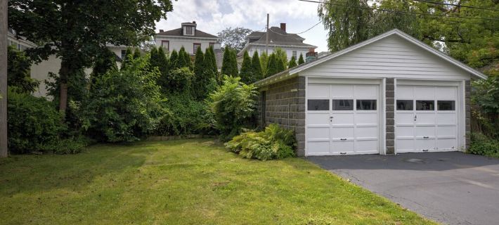 Newly Renovated Gem in Melrose  - Pet Friendly Hotels in Albany
