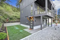 Beach Access, Chef’s Kitchen, Rain Shower, Peloton