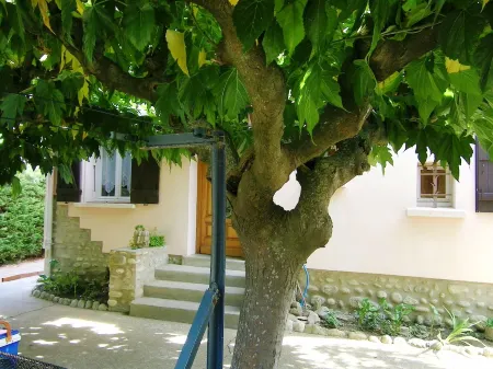 VILLA LE MAS ARDO - ALL COMFORTS FENCED GARDEN - 700M BEACHES - PYRENEES ORIENTALES Отели в г. Коллиур