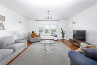 The Retreat on James - 10 mins to Downtown, Mall, SU!