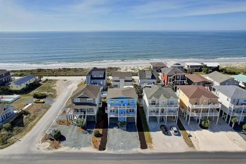 OIB Decked Out - Vacation in Style by the Ocean