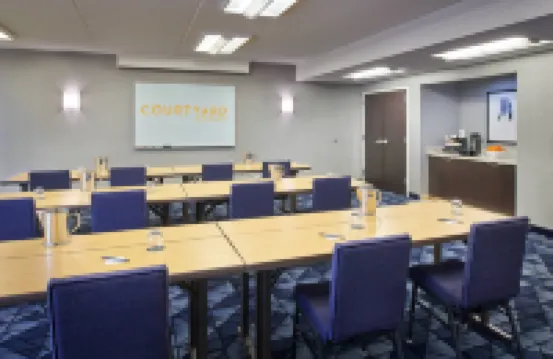 Courtyard Chicago Highland Park/Northbrook Hotels in Deerfield