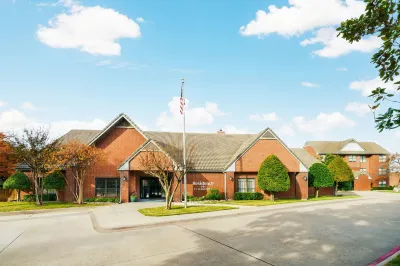 Residence Inn Dallas Addison/Quorum Drive Hotels near Greenhill School Softball Field