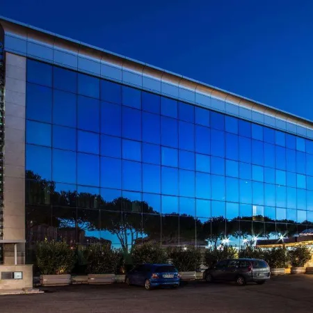 Hotel Artis Отели рядом с достопримечательностью «Станция метро Subaugusta»