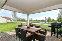 NEW! Stylish Ranch near Grand Park/ Westfield w/ all the Extras! Sleeps 10!