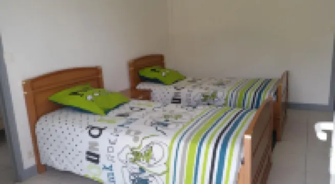 AU FIL DE L 'EAU, Cottage in southern Brittany, located along the RIA of Etel, Morbihan Hotels in Plouhinec