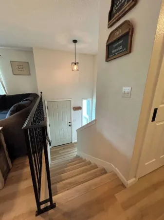 Mid town, central location. Kid friendly & CLEAN! Отели в г. Кутеней