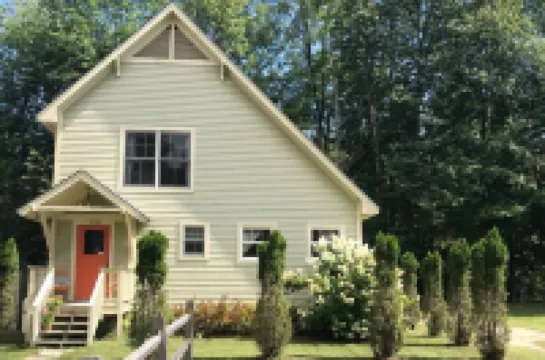 Keene Kottage 1890!! Waterfront in the High Peaks!