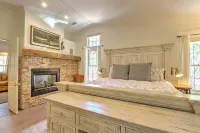 Newly Renovated Mtn Home w/ views, backyard oasis, 2 grills, near dwtn & Pools The Hideout at Glenwood Springs 주변 호텔