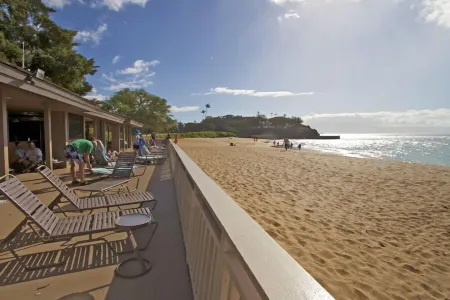 G110 - Ground floor, close to ocean and all amenities, great view