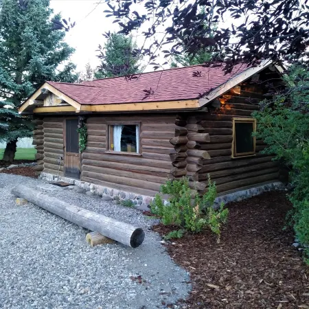 The Yellowstone Cabin