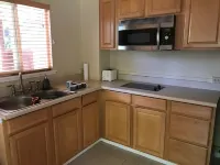 Awesome private studio w/AC one block to Sunset Beach